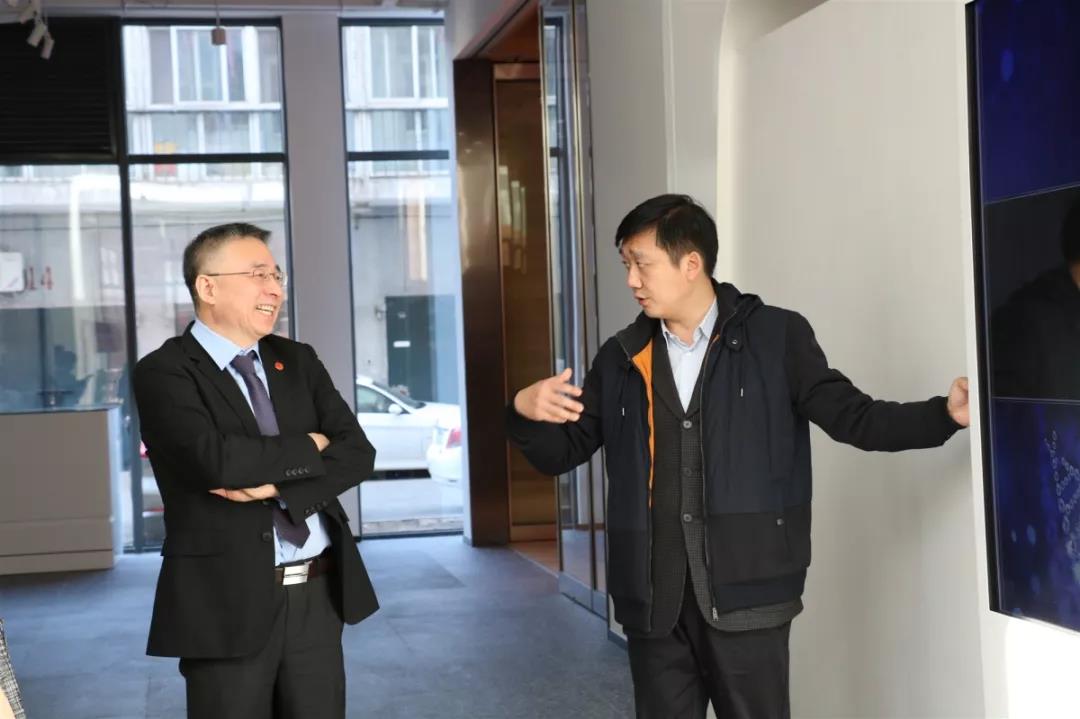 北京大学医学部副主任肖渊介绍科创中心展示区域规划