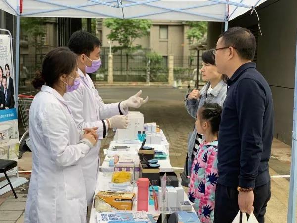 赛德阳光口腔西安未央门诊的专家团队义诊