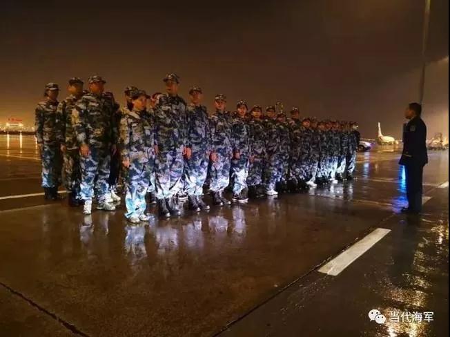 海军军医大学150名海军医疗队员除夕夜赴武汉支援